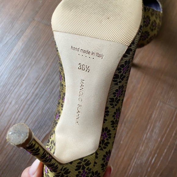 Manolo Blahnik Hangisi - Picture 4 of 10
